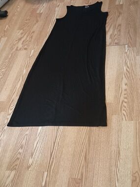 Apt. 9 Black Sleeveless Maxi Dress